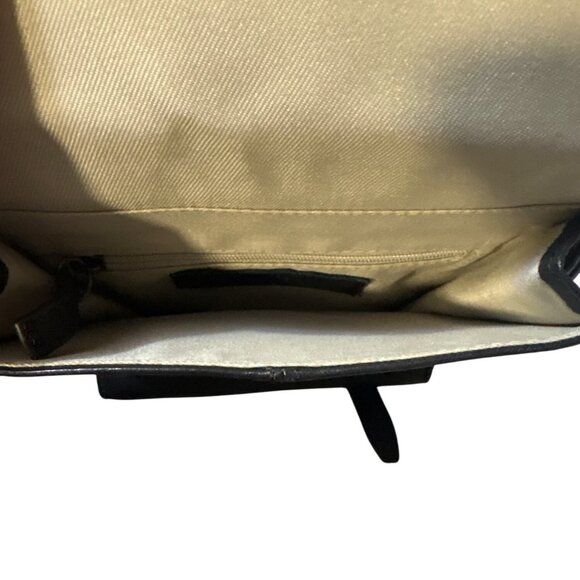 American Leather Co. Black Crossbody Bag With Adjustable Strap & Multiple Compar - Picture 4 of 8